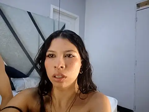 EthanCollen online show from October 31, 11:28 pm