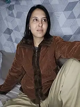 Snapshot of scarletoficial chatting on May 19, 12:27 am scarletoficial online show from May 19, 12:27 am