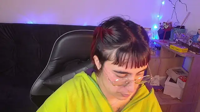 Miacatsito3 online show from March 21, 2:38 am