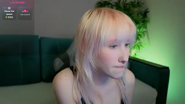 evlica online show from March 6, 3:08 pm