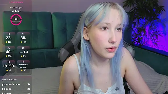 evlica online show from April 19, 2:05 pm