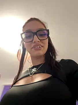 Snapshot of EllaBlowy chatting on September 30, 11:48 am EllaBlowy online show from September 30, 11:48 am