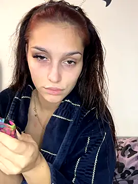 Snapshot of EllaBlowy chatting on October 3, 9:39 am EllaBlowy online show from October 3, 9:39 am