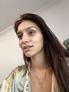 Snapshot of EllaBlowy chatting on October 6, 9:07 am EllaBlowy online show from October 6, 9:07 am