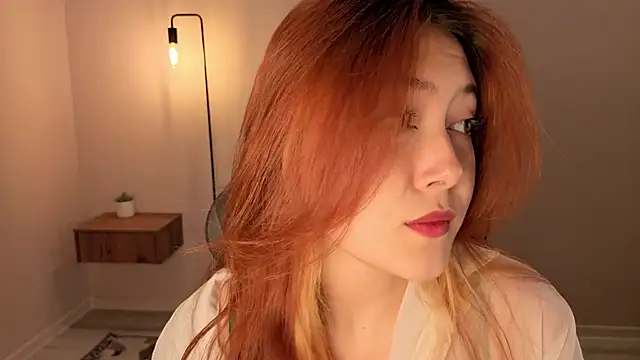 Frences Eyes online show from November 28, 1:58 pm