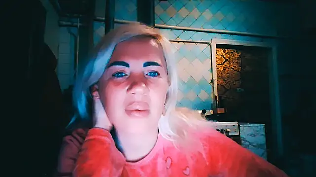 Snapshot of EmmaCat_ chatting on May 30, 7:44 pm EmmaCat online show from May 30, 7:44 pm