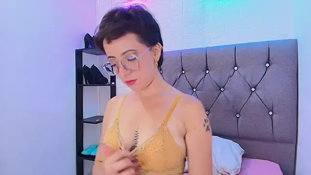 Snapshot of angel_noir1 chatting on July 23, 7:56 pm angel noir1 online show from July 23, 7:56 pm