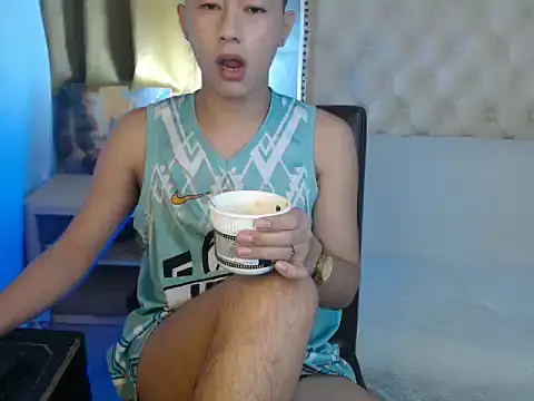 Snapshot of mr_chandy chatting on October 26, 10:32 am mr chandy online show from October 26, 10:32 am