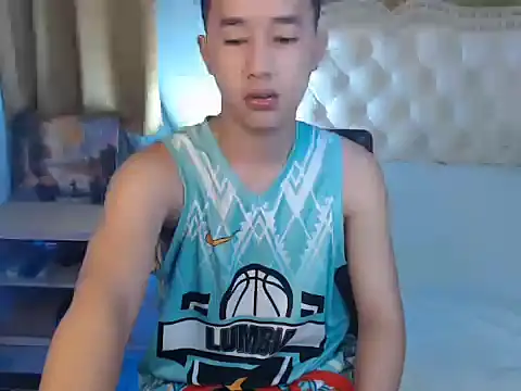 Snapshot of mr_chandy chatting on October 27, 10:30 am mr chandy online show from October 27, 10:30 am