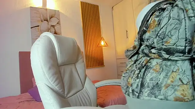 KoraRousee online show from September 13, 1:00 pm