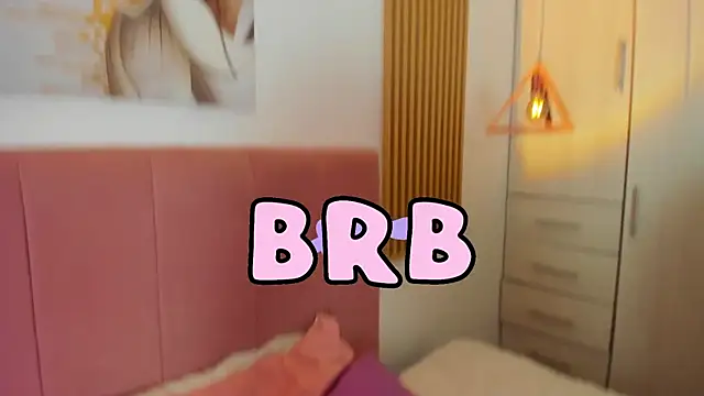 KoraRousee online show from October 12, 3:44 pm