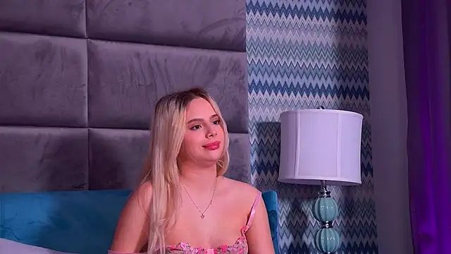 YssabelFox online show from December 21, 4:36 pm