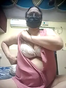 thehotlady online show from April 18, 4:16 am