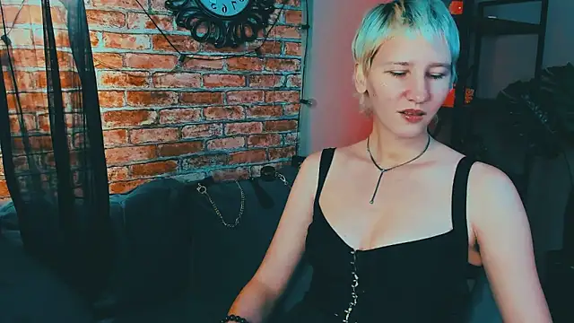 Snapshot of Kim_Waite chatting on October 19, 12:28 pm Kim Waite online show from October 19, 12:28 pm