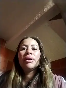 LaraCaliente online show from October 4, 9:35 pm