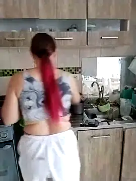 LaraCaliente online show from March 3, 12:11 pm