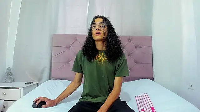 EthanBlackwoodd online show from February 27, 7:58 pm