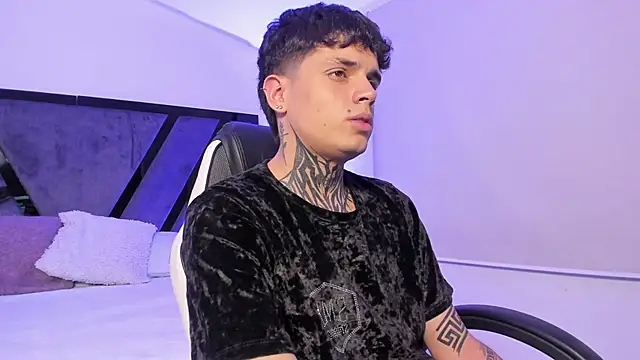 Declan-Fox online show from September 17, 3:41 am