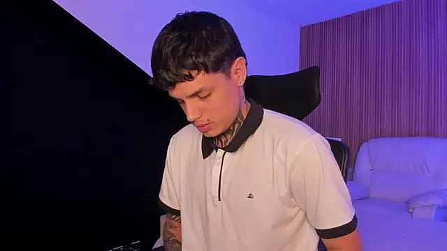 Declan-Fox online show from October 11, 12:36 pm