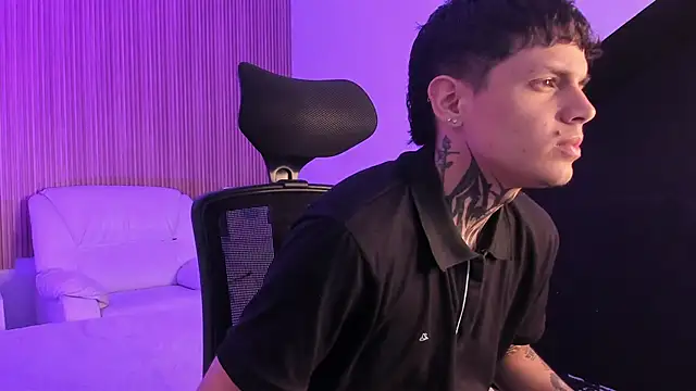 Declan-Fox online show from October 13, 1:00 pm