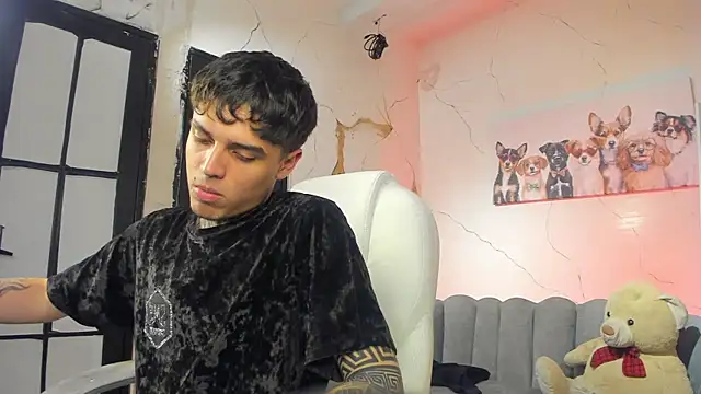 Declan-Fox online show from November 14, 4:44 am