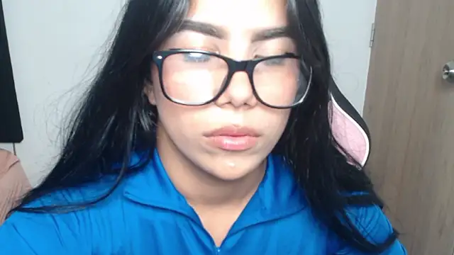 MayaScott11 online show from January 31, 8:18 pm