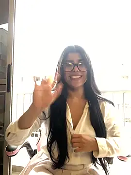 MayaScott11 online show from February 6, 7:17 pm