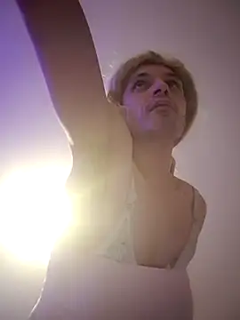 GoddessJsBitchBoy online show from November 27, 12:13 am