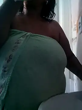 Snapshot of Rosabela04 chatting on October 16, 9:54 am Rosabela04 online show from October 16, 9:54 am