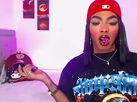 Snapshot of whitneytt chatting on June 16, 7:00 am whitneytt online show from June 16, 7:00 am