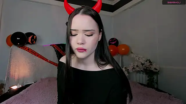  spicygirl online show from October 31, 9:05 pm