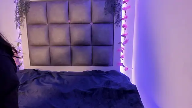 Snapshot of abbiecollins_js chatting on February 10, 4:05 am abbiecollins js online show from February 10, 4:05 am