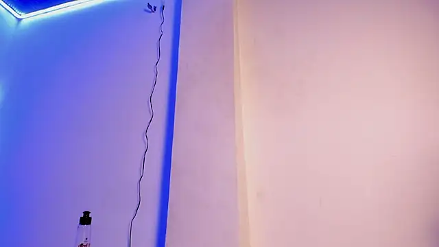 Snapshot of abbiecollins_js chatting on February 18, 11:17 am abbiecollins js online show from February 18, 11:17 am