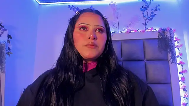 abbiecollins js online show from March 19, 4:05 am