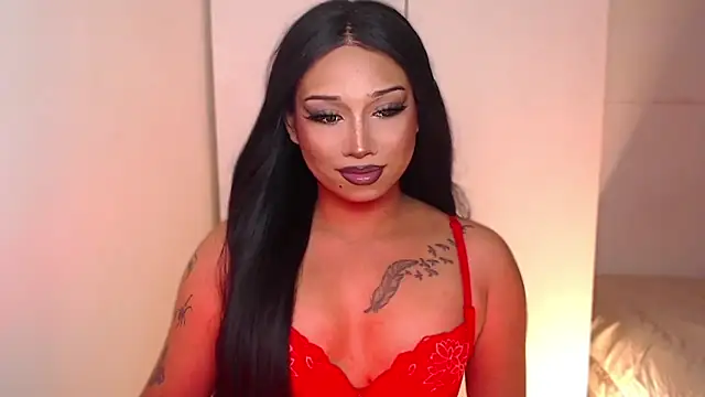 Snapshot of WomanOfYourDreams chatting on September 17, 3:30 am WomanOfYourDreams online show from September 17, 3:30 am