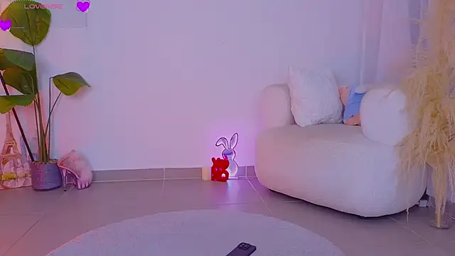 violetssweet online show from October 3, 1:24 am