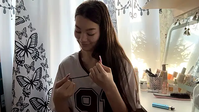 Snapshot of Cuteviola chatting on February 11, 12:48 am Cuteviola online show from February 11, 12:48 am