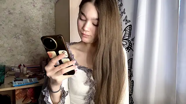 Snapshot of Cuteviola chatting on February 17, 10:27 pm Cuteviola online show from February 17, 10:27 pm