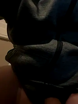 Snapshot of Girthhwhas chatting on November 10, 11:20 am Girthhwhas online show from November 10, 11:20 am