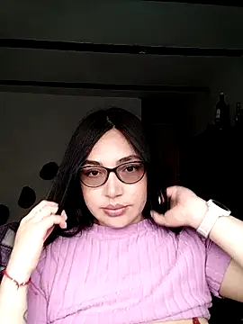 Damian and Jennifer online show from April 13, 7:52 pm