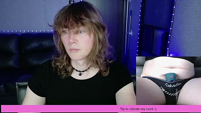 Snapshot of tsellieryder chatting on October 26, 12:27 am tsellieryder online show from October 26, 12:27 am
