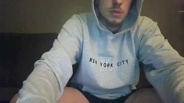 Snapshot of steef070 chatting on February 14, 4:09 am steef070 online show from February 14, 4:09 am