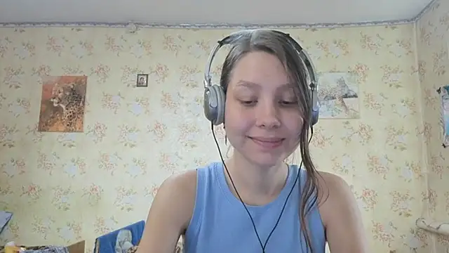 QutieDaSweet online show from October 5, 6:34 am