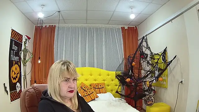 EmmaEllison online show from October 17, 6:16 am