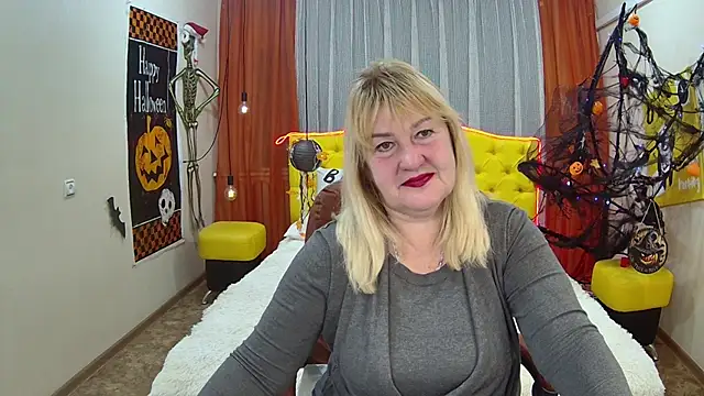 EmmaEllison online show from October 21, 6:25 am