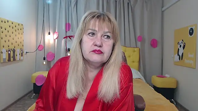 EmmaEllison online show from April 14, 6:41 am