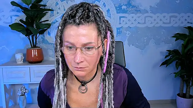 UmaSpace online show from October 4, 5:05 am