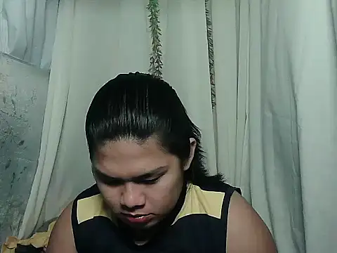 Huntrix2025 online show from February 16, 12:23 pm