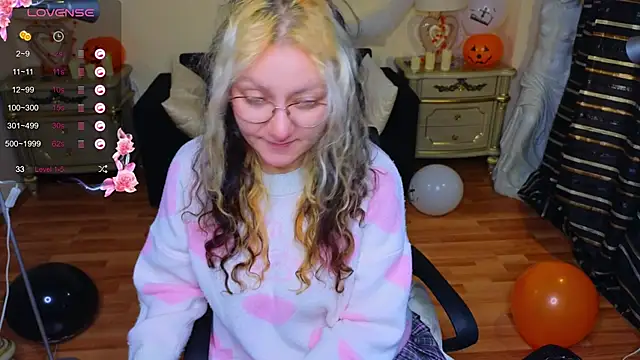 JuicyLullu online show from October 20, 4:24 am