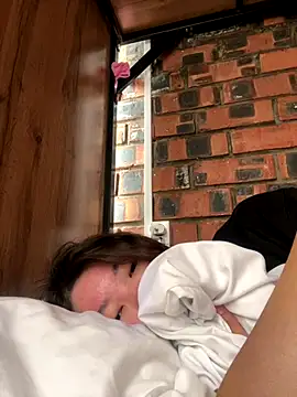 Snapshot of LAURA_LLL chatting on September 16, 4:46 am LAURA LLL online show from September 16, 4:46 am